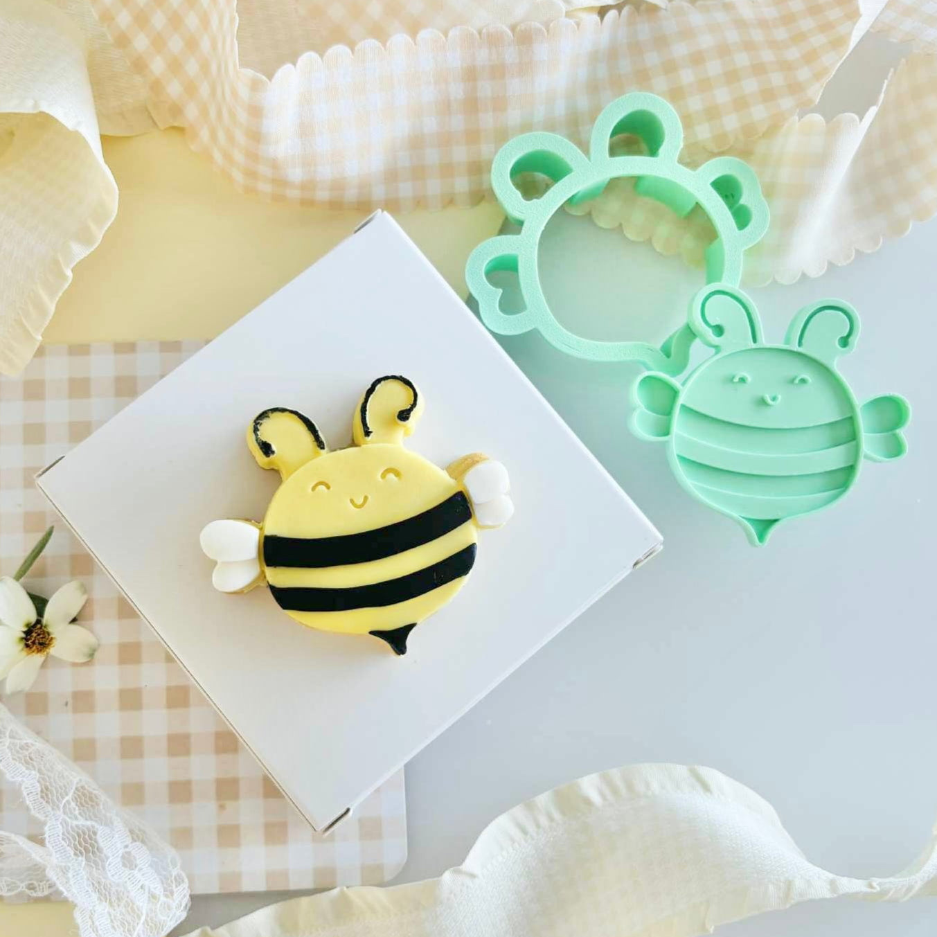 Happy Bee Day - Bento Minis Cutter Full Set (SweetP) - Image 6
