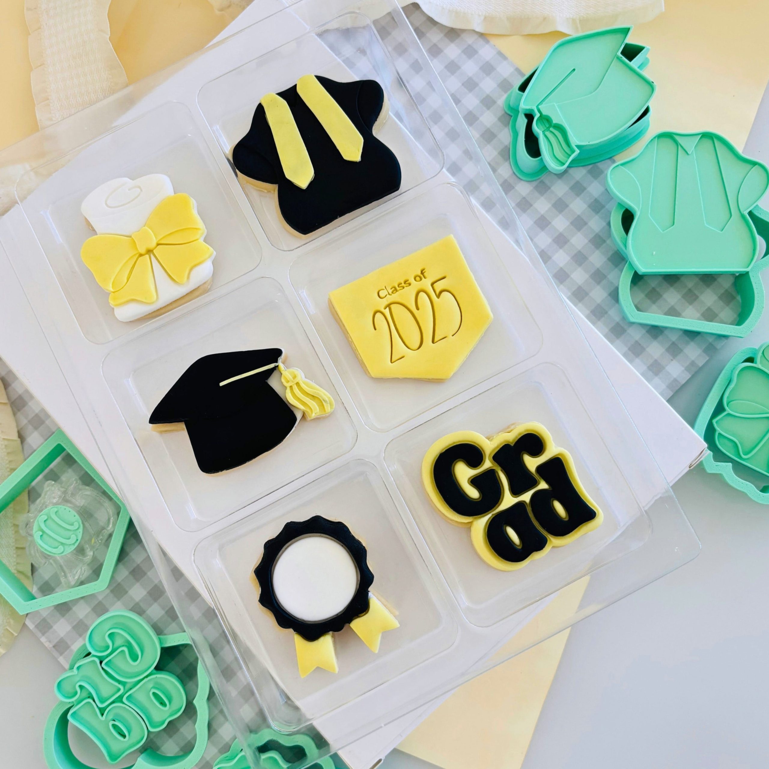 Graduation_Bento_Minis_Cutter_Full_Set_SPB079-SET_02.jpg Graduation - Bento Minis Cutter Full Set (SweetP) - Image 1